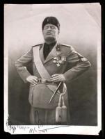 Photograph portrait of Mussolini, signed by Mussolini for "Palazzo Venzia"