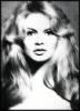 Observations: Photographs by Richard Avedon, Comments by Truman Capote (cover title) - 2