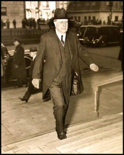 Lot of six original photographs of William Randolph Hearst, a few with others as well