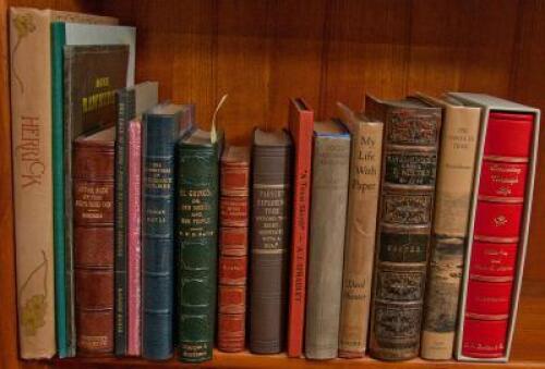 Shelf of mostly Americana books