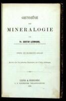 Grundzüge der Mineralogie