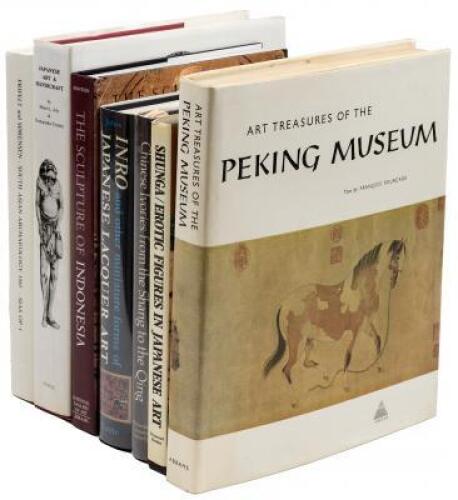 Seven volumes about arts and antiques of Asia