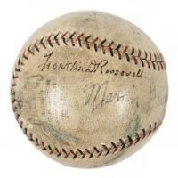 Baseball signed by Franklin D. Roosevelt, as well as six members of the 1932 Chicago Cubs