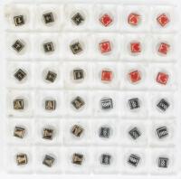 Die Kleinsten B&uuml;cher der Welt in 7 Sprachen [The Smallest Books in the World in the World in 7 Languages] - 25 sets of 4 volumes