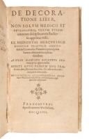 De decoratione liber... additi nunc primum duo tractatus; alter De varicibus alter, De reficiendo naso: nunquam antea editi.