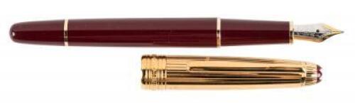 Meisterstück Doue Solitaire Bordeaux Vermeil Fountain Pen