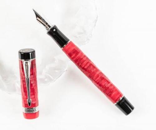 PARKER: Duofold Centennial Flame Red DNA Limited Edition Fountain Pen