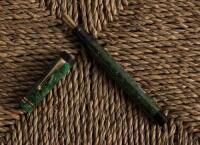 PARKER: Duofold Special Fountain Pen, Jade Green Celluloid, Canadian