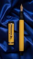 PARKER: Duofold Special Mandarin Yellow Fountain Pen, Canadian, Pristine Condition