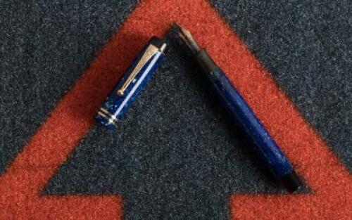 PARKER: Duofold Special Fountain Pen, Lapis Blue, Excellent Color