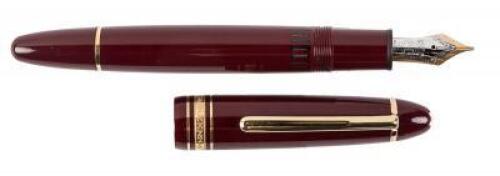 MONTBLANC: Meisterstück LeGrande 146 Burgundy Fountain Pen