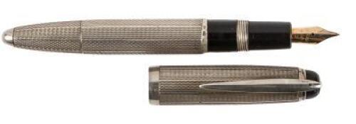 Barclay 1304-809 No. 4 Size Silver Fountain Pen, Czech-Made, Alternating Barleycorn and Line Pattern