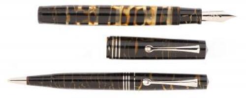 Lucens Black and Gold Fountain Pen and Propelling Pencil Pair of Limited Edition Instruments