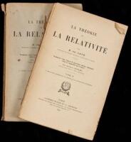 La Th&eacute;orie de la Relativit&eacute;. Traduction faite d'apr&egrave;s la quatri&egrave;me &eacute;dition allemande revue et augment&eacute;e par l'auteur Par Gustave L&eacute;tang. Tome I, Le Principe de Relativit&eacute; de la Transformation de Lorentz ; Tome II, La Relativit&eacute; G&eacute;n&eacute;rale et la Th&eacute;orie de l