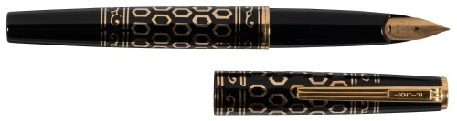 PILOT: Black Lacquer with Geometric Patterns Fountain Pen