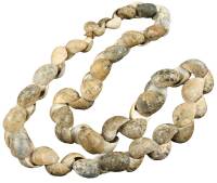 Early Hawaiian Nerita Shell Lei Necklace &ndash; ex Leo Fortess Collection