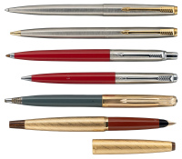 [Vintage] PARKER: One Fountain Pen, Two Ballpoints [and] Two Propelling Pencils * Lot of Five Instruments in Four Boxes
