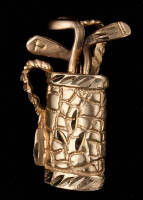 14K gold charm of a golf bag with golf clubs