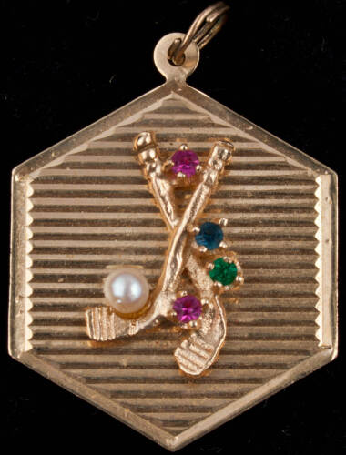 14K gold pendant - decorated with gold crossed golf clubs, and mounted pearl, rubies, and sapphire gems