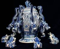 Replica of Han dynasty earthquake vase