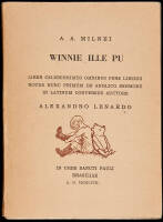 Winnie Ille Pu. Liber celeberrimus omnibus fere liberis notus nunc primum de Anglico sermone in Latinum converses auctore Alexandro Leonardo